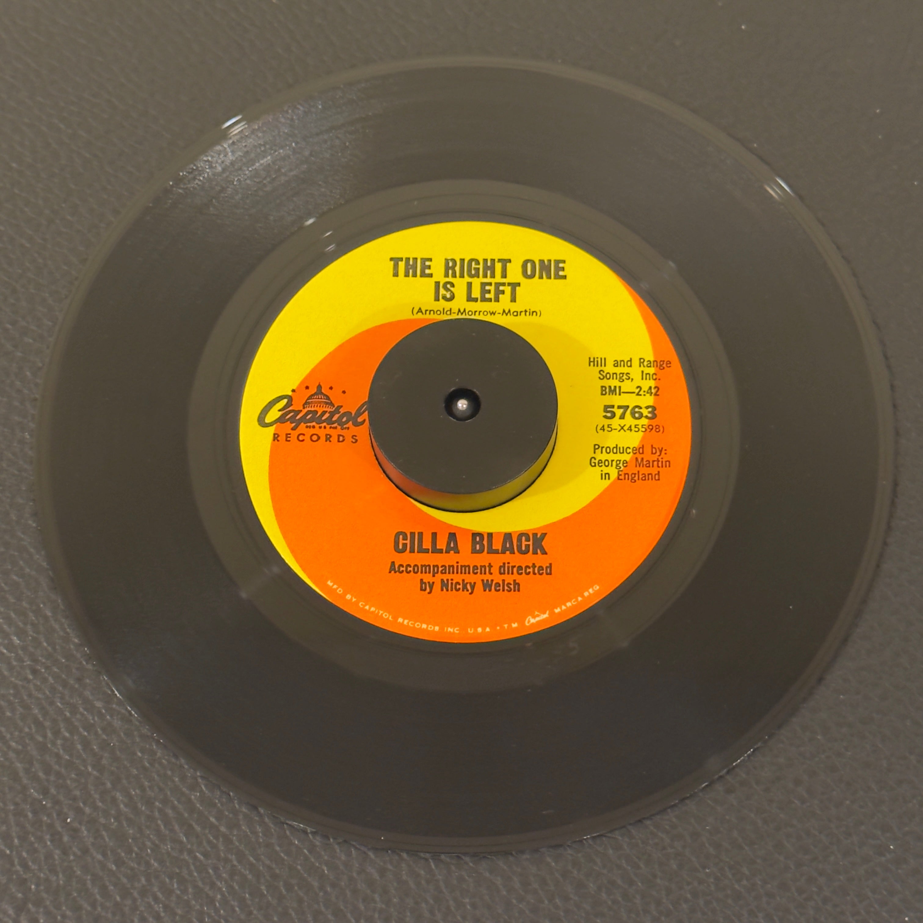 Cilla Black - Don't Answer Me / The Right One Is Left
