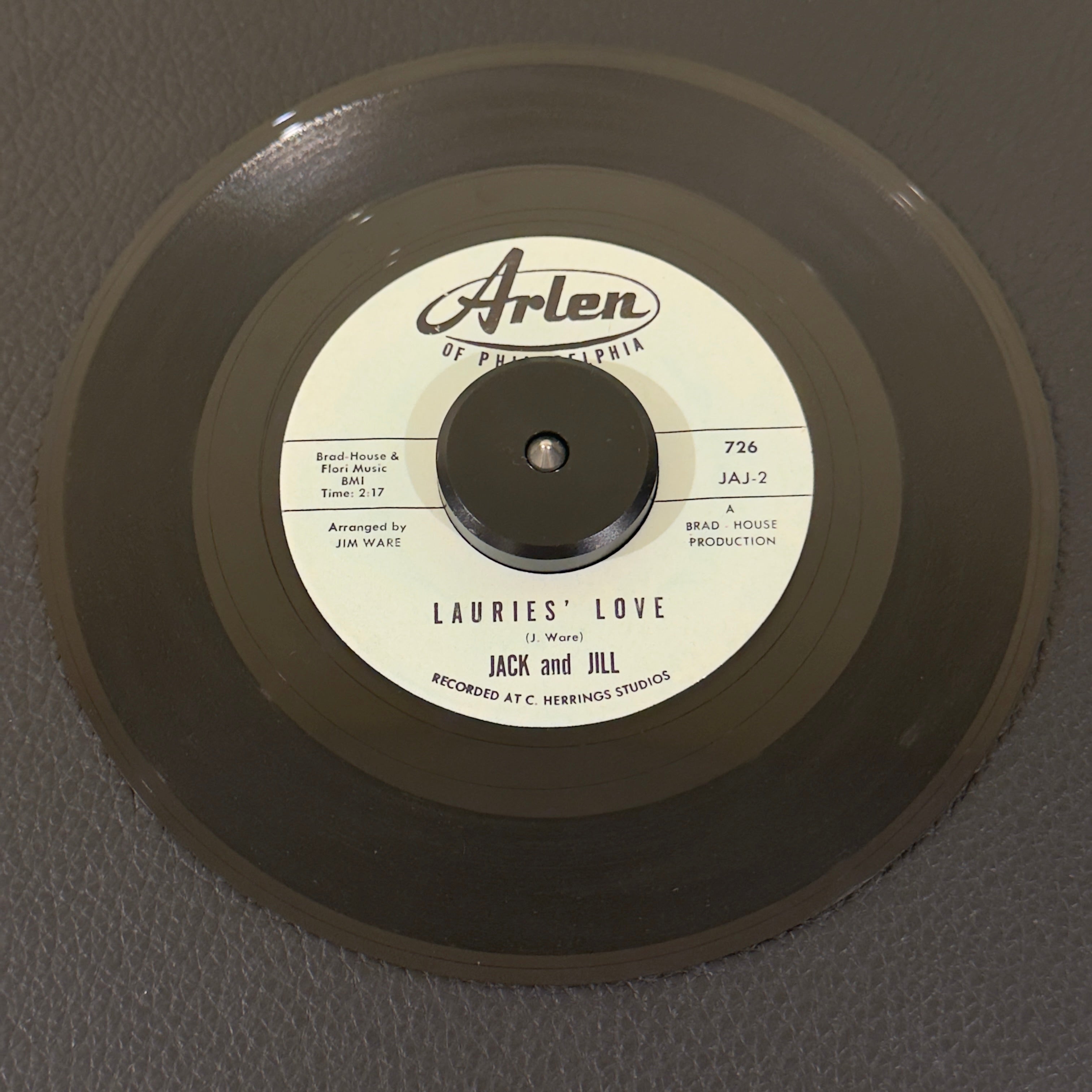 Jack and Jill - Very Few Heartaches (Very Few Tears) / Lauries' Love