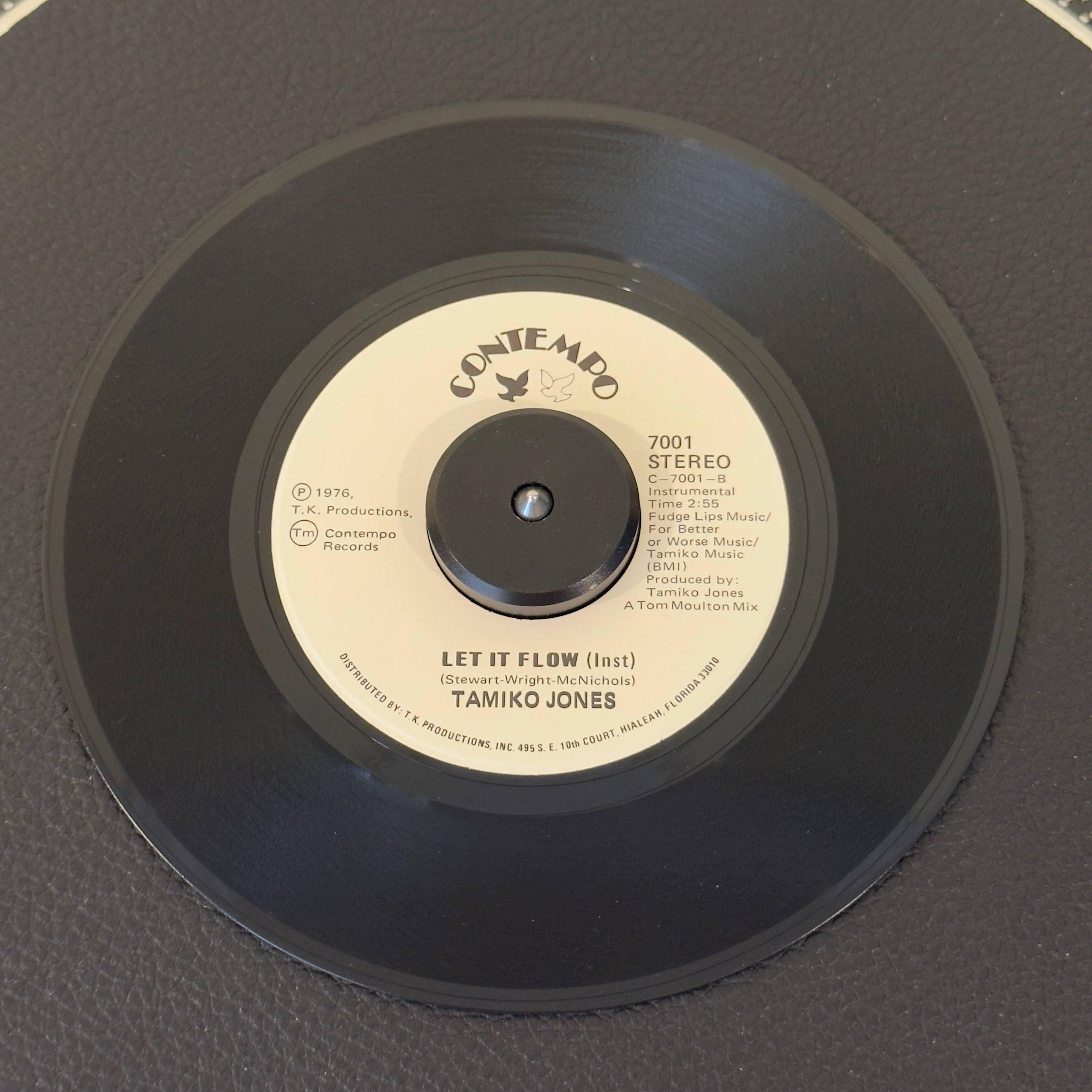 Tamiko Jones - Let It Flow