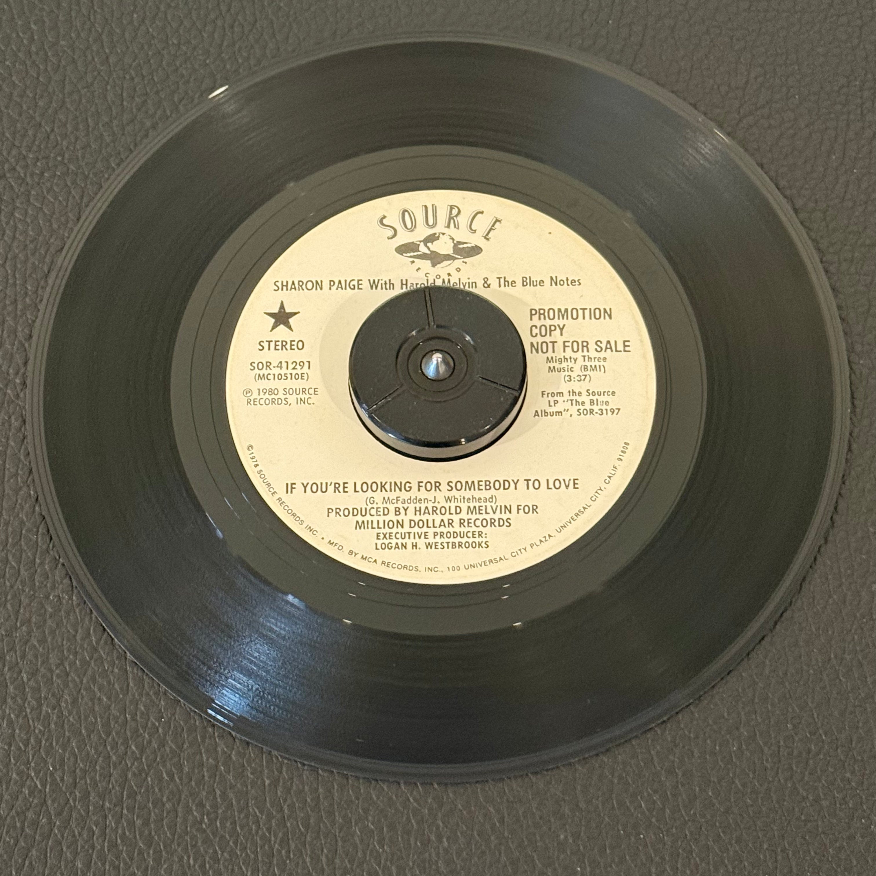 Sharon Paige - If You're Looking For Somebody To Love
