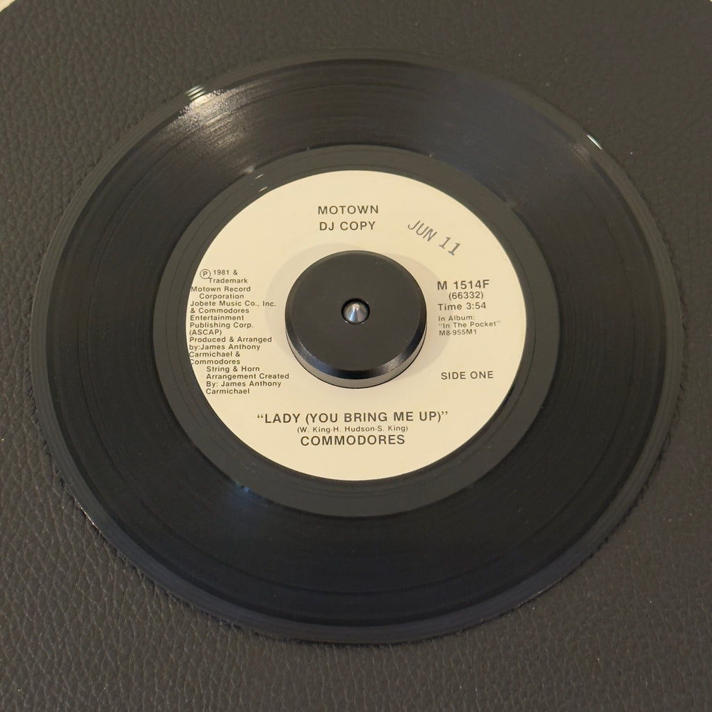 Commodores – Lady (You Bring Me Up) record