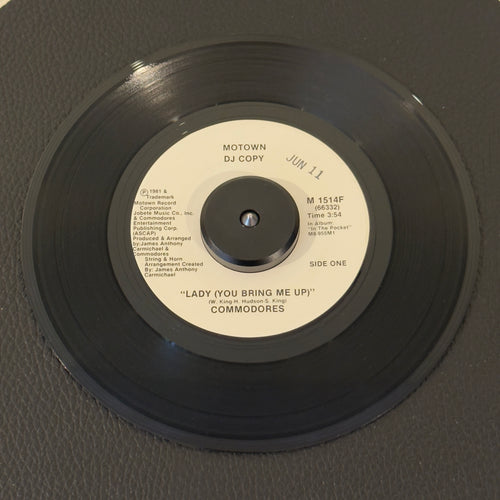 Commodores – Lady (You Bring Me Up) record