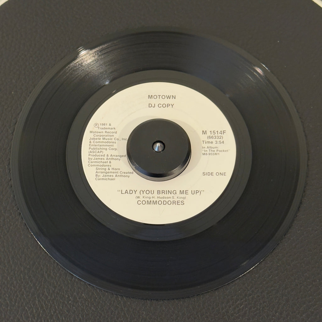 Commodores – Lady (You Bring Me Up)