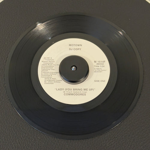 Commodores – Lady (You Bring Me Up)