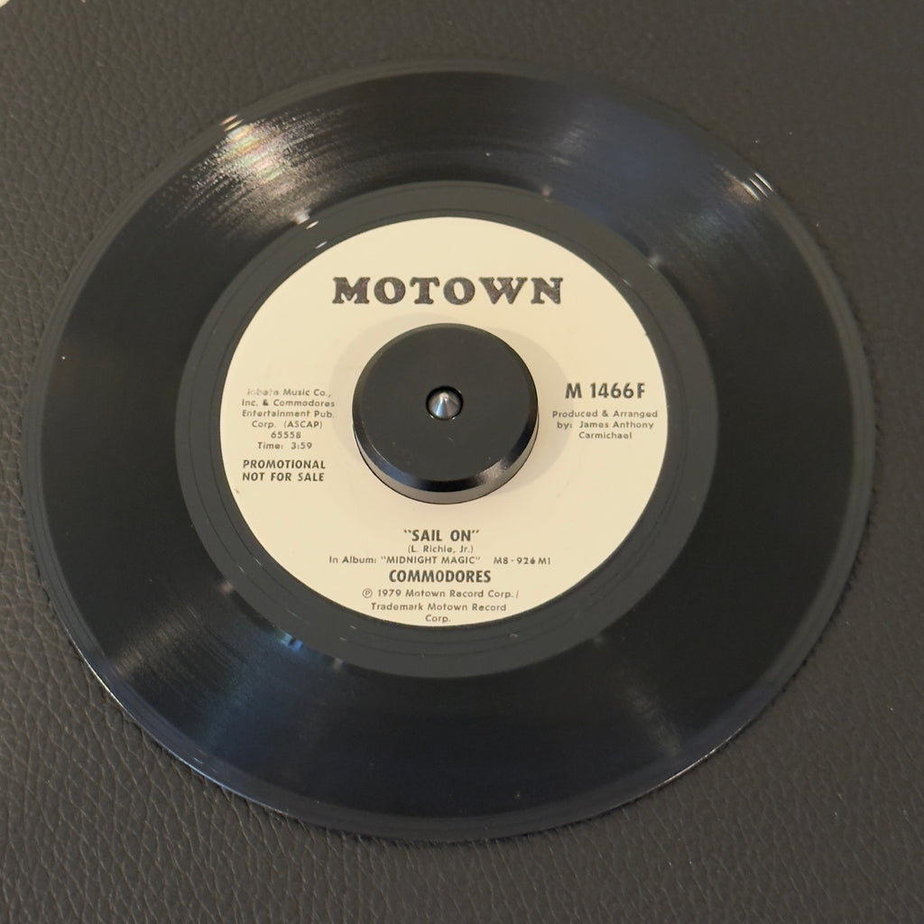 Commodores – Sail On record