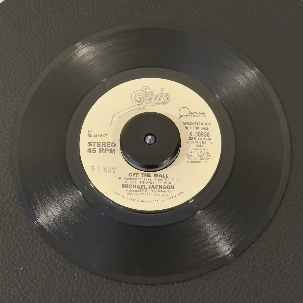 Michael Jackson – Off The Wall