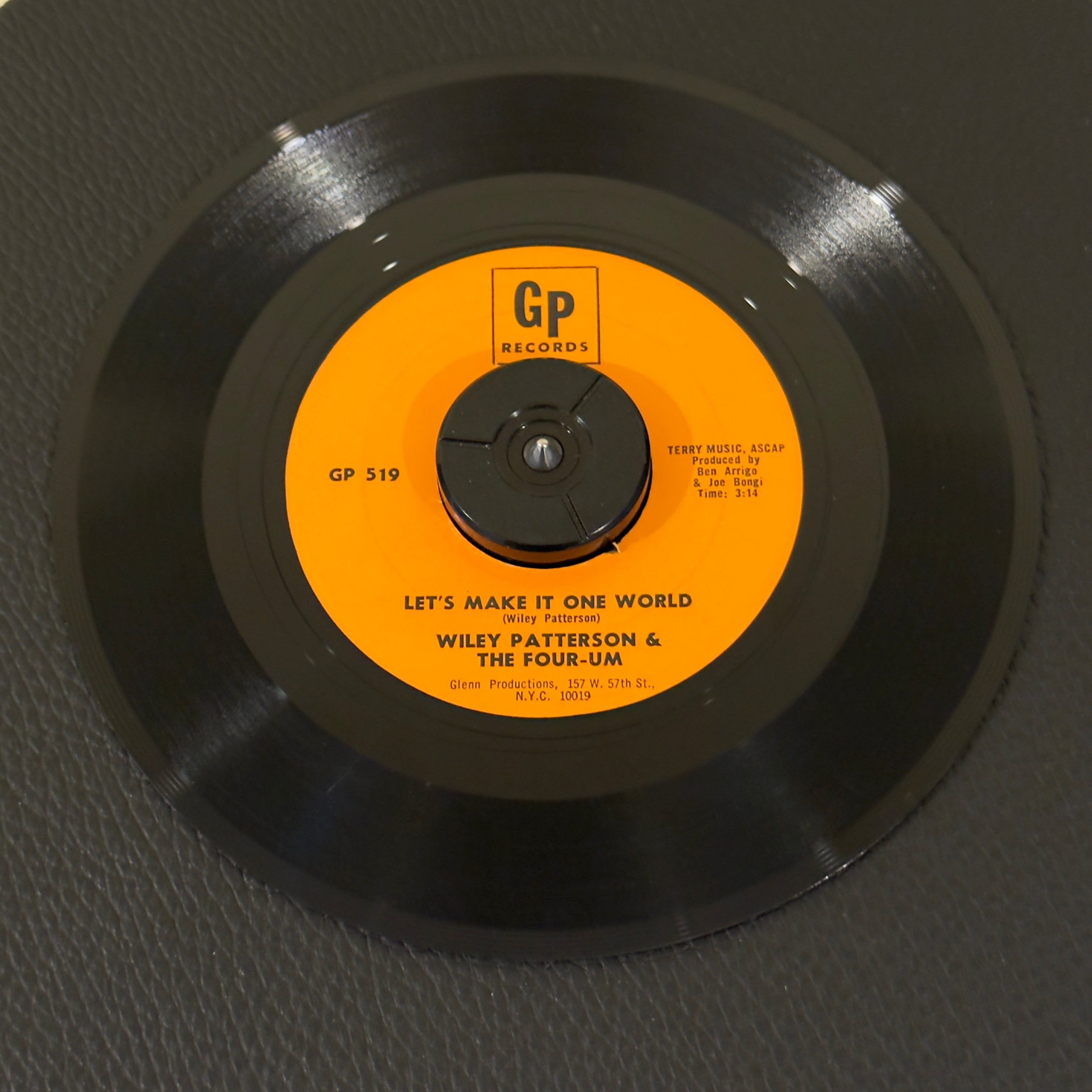 Four-Um, The - Let's Make It One Day / Dream A Dream A Day